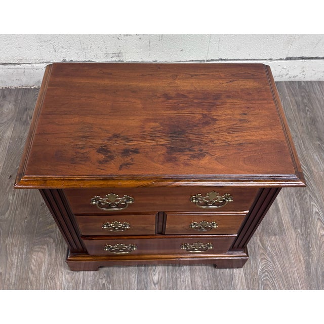 Chippendale Vintage Broyhill Premier Four Drawer Bachelor’s Chest Nightstand For Sale - Image 3 of 10