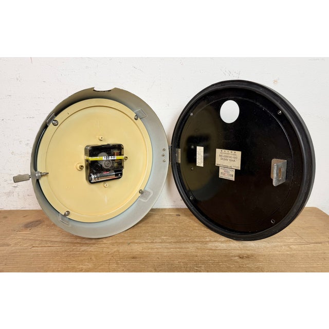 Vintage Beige Ships Wall Clock from Seiko, 1970s For Sale - Image 17 of 18