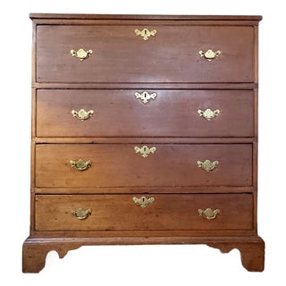 Early 19th Century American Pennsylvania Pine Chest of Drawers For Sale