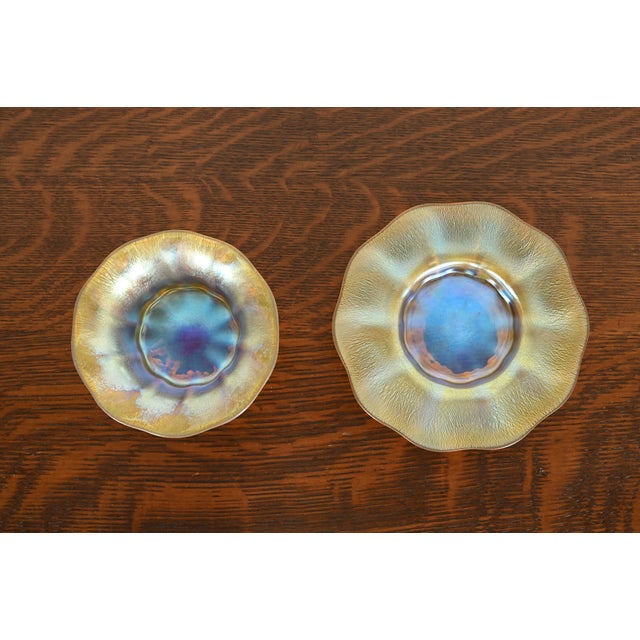 Gold Louis Comfort Tiffany Favrile Iridescent Art Glass Ruffled Edge Finger Bowl With Underplate For Sale - Image 8 of 11