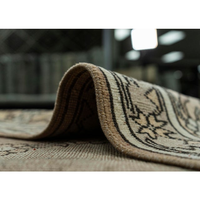Textile Turkish Vintage Rug 5'1" x 7'10" #20553 For Sale - Image 7 of 8