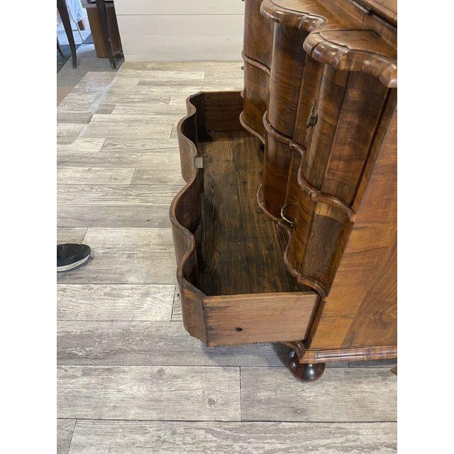 Double Curved Barok Tabernakel Secretaire, German, 1750 For Sale - Image 11 of 18