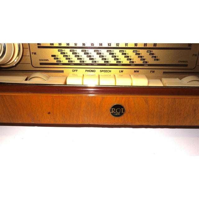 Art Deco Rca Console Radio Circa 1950. Gorgeous and Basically Working. Rare and Very Special. For Sale - Image 3 of 12