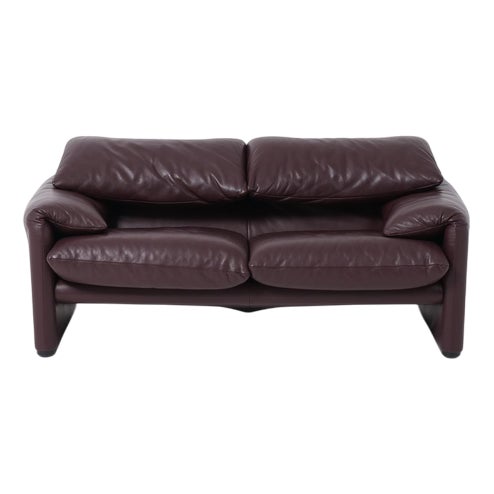 Maralunga Sofa by Vico Magistretti for Cassina, 1970s For Sale