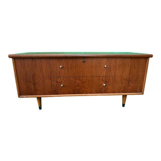 Mid-Century Lane Walnut Grain Blanket Chest For Sale