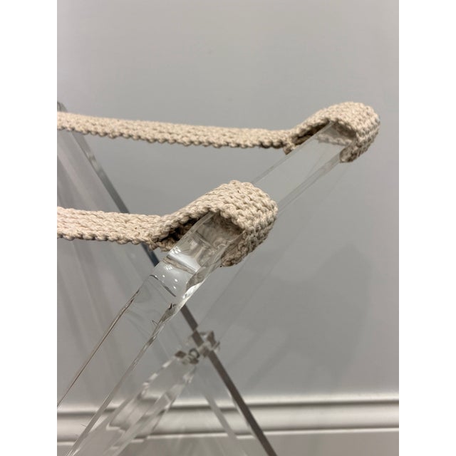 Vintage Lucite Folding Luggage Stand by Creations at Dallas — Mid-Century Modern For Sale - Image 4 of 6