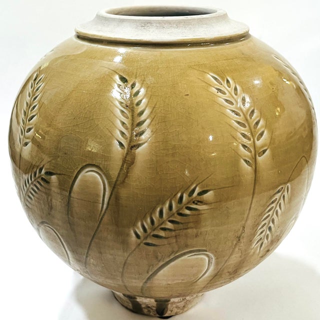 1970s 1970's Hand-Crafted Porcelain Jar With Incised Wheat Decoration - Ken Edwards Montana Potter For Sale - Image 5 of 8