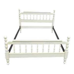 Vintage Full Size French Country French Provincial Style Cannonball Bed