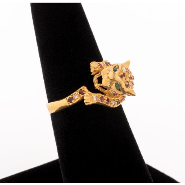 18k Yellow Gold Ruby Diamond Emerald Leopard-Form Ring For Sale - Image 4 of 9