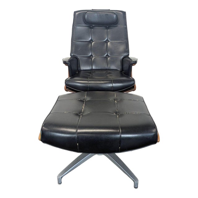 Vintage Heywood-Wakefield Mid Century Modern Black Leather Lounge Chair & Ottoman For Sale