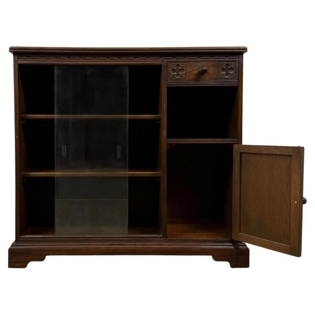 Wood Antique Early 20th Century English Linenfold Oak Bookcase For Sale - Image 7 of 14