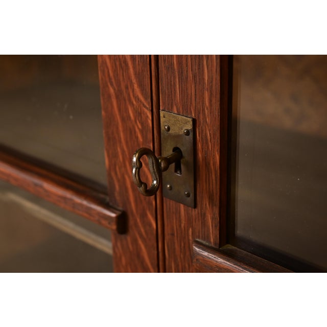 Stickley Brothers Style Antique Mission Oak Arts and Crafts Bookcase Cabinet, Circa 1900 For Sale In South Bend - Image 6 of 12