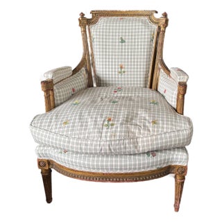Late 19th-Century French Louis XV-Style Giltwood Bergère Armchair For Sale