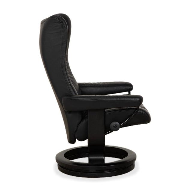 Set of Wing Leather Chair with Ottoman from Stressless For Sale - Image 15 of 18