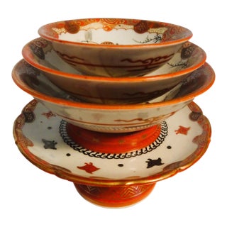 1900s Japanese Porcelain Sake Cup Set - Set of 4 For Sale