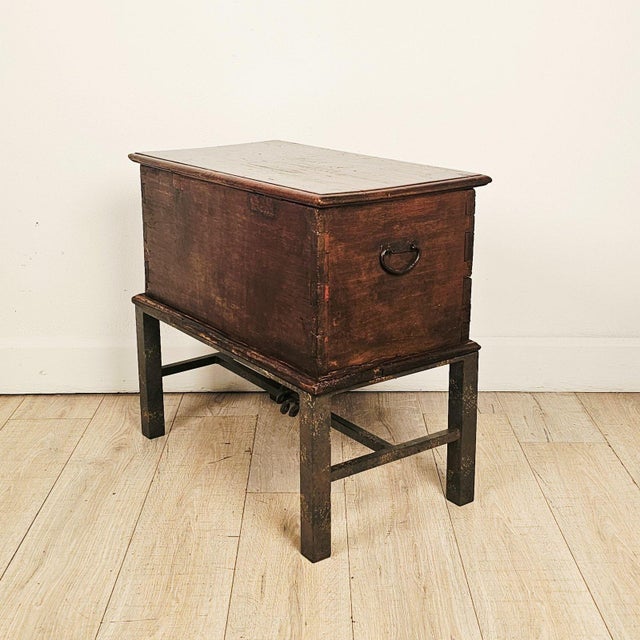Southeast Asian Teak Merchant's Trunk, 19th Century or Earlier For Sale - Image 4 of 12