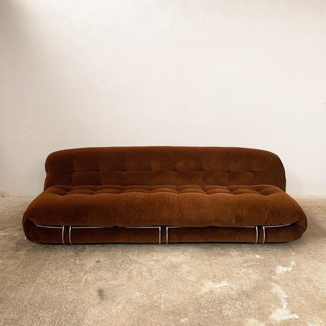 Model Soriana Three-Seater Sofa in Brown Fabric by Afra and Tobia Scarpa for Cassina, 1970s, in Very Good conditions....