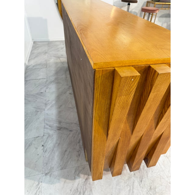 1980s Geometric Wood Credenza With Brass Base, Italy 1980s For Sale - Image 5 of 10