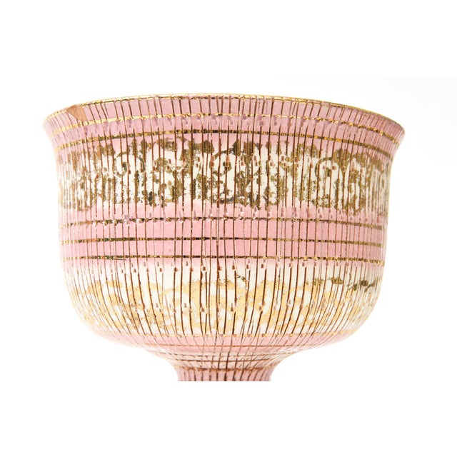 Mid-Century Modern Vintage Aldo Londi for Bitossi Ceramic Seta Pedestal Bowl Pink, Brown, Gold Off White Yellow Hallmarked For Sale - Image 3 of 11