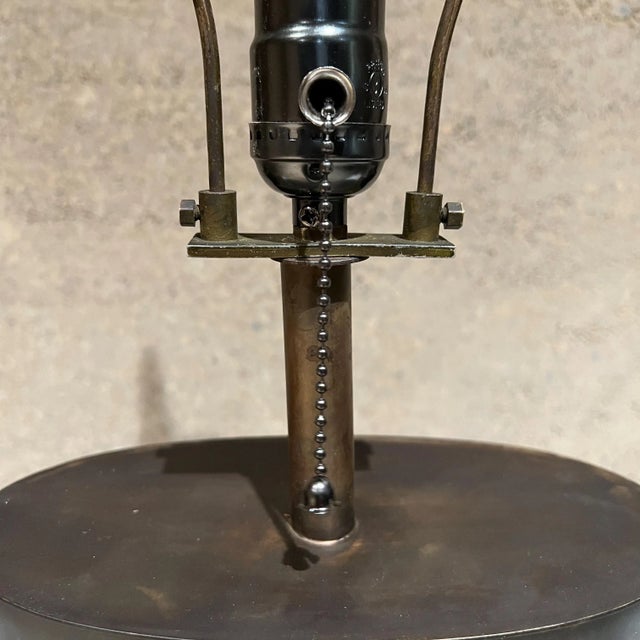 Metal 1950s Laris Refined Modern Table Lamp in Brass and Copper For Sale - Image 7 of 10