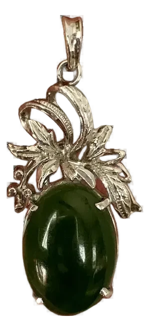 1950s 18k White Gold Jade Pendant