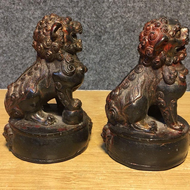 Pair of Vintage Gilt Bronze Foo Dogs – Guardian Lions on Drum Bases For Sale In Los Angeles - Image 6 of 9