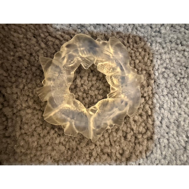 Art Deco 1920s Sabino Opalescent Art Glass Bird Wreath Napkin Rings For Sale - Image 3 of 4
