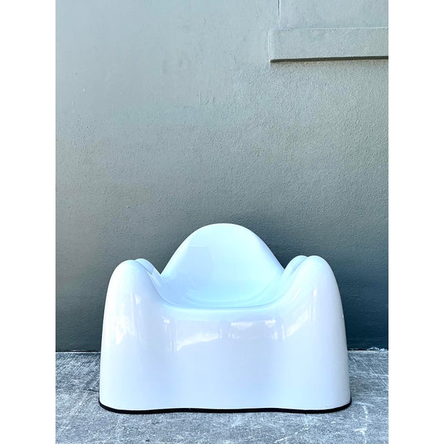 Wendell Castle Vintage Wendell Castle Fiberglass “Molar” Chair For Sale - Image 4 of 12