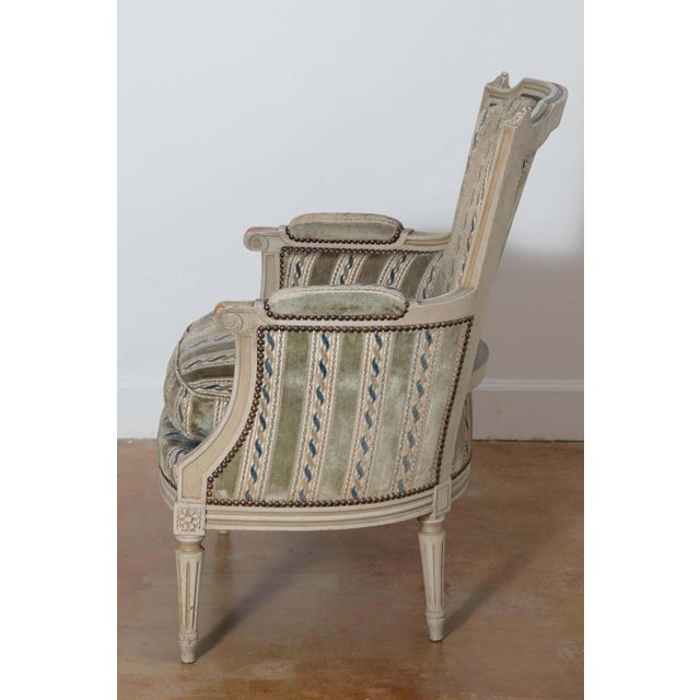Pair of 20th Century French Bergeres For Sale In Atlanta - Image 6 of 11