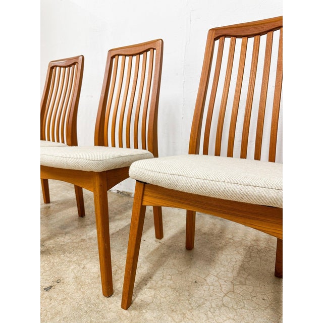 Mid-Century Modern 1970s Mid-Century Modern Benny Linden Teak Dining Chairs - Set of 4 For Sale - Image 3 of 10