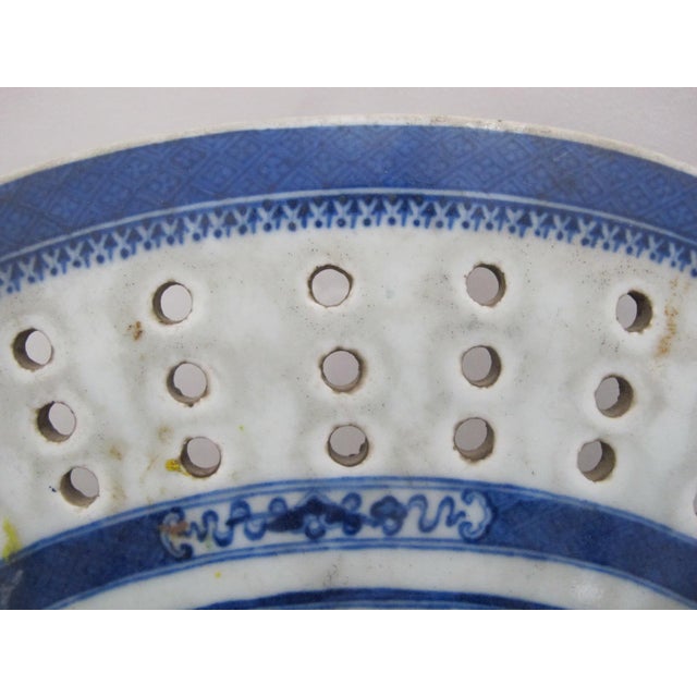 Chinese Export Canton Blue Nanking Village Porcelain Oval Meat Mazarin Strainer For Sale - Image 4 of 6