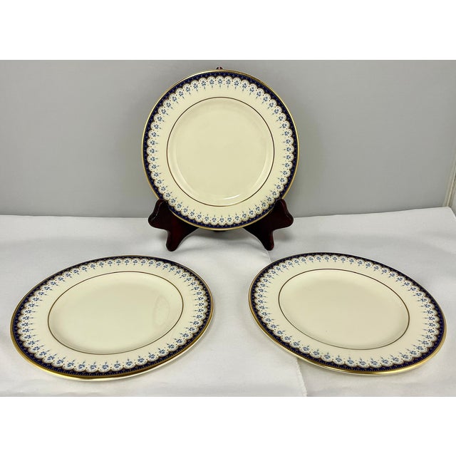 1981 Minton Neoclassical Style "Consort" Dinner Service - 52 pcs For Sale - Image 18 of 18
