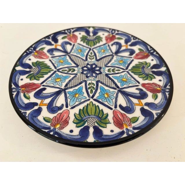Ceramic Spanish Ceramar Talavera Vintage Wall Plate Hand-Painted 7 In. Polychrome Colors For Sale - Image 7 of 12