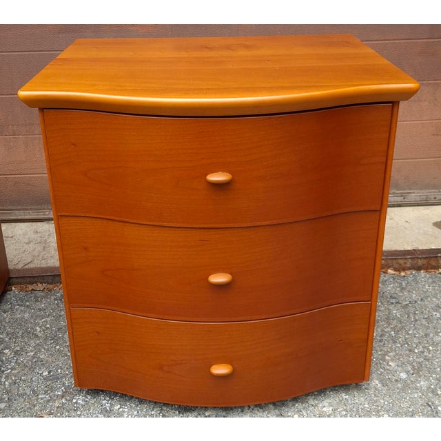 Late 20th Century Pair Scandinavian Modern Style Italian Cherry Bedside Chests of Drawers For Sale In Washington DC - Image 6 of 13