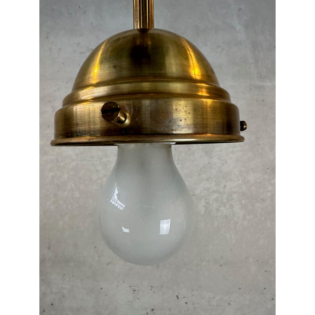 Brown Art Deco Pendant Light in Marbled Rose Opaline and Brass, 1930s For Sale - Image 8 of 14