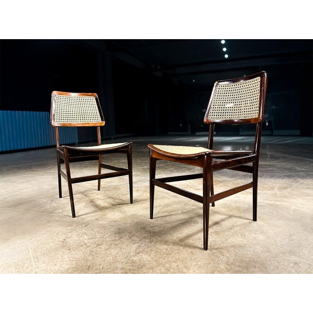 Pair of “Cadeira Com Assento Curvo” Chairs in Rosewood and Cane by Joaquim Tenreiro, Brazil, 1960s For Sale - Image 9 of 12