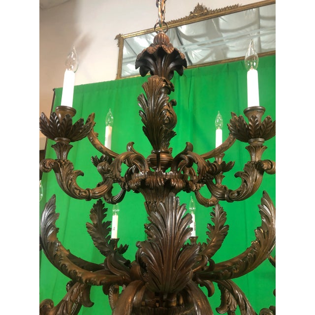 1990s Vintage Italian Hand Carved 2 Tier Chandelier With 12 Lights For Sale - Image 5 of 13