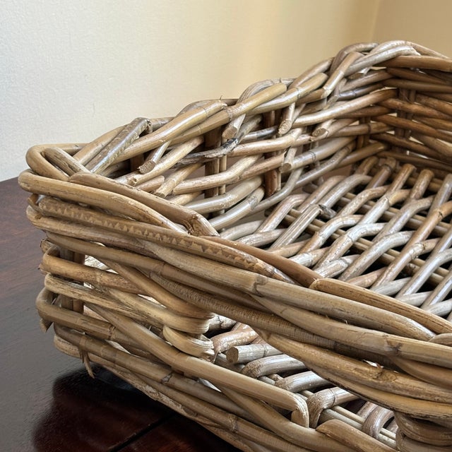 Late-20th Century Thick Willow Storage Tray Basket For Sale - Image 11 of 11