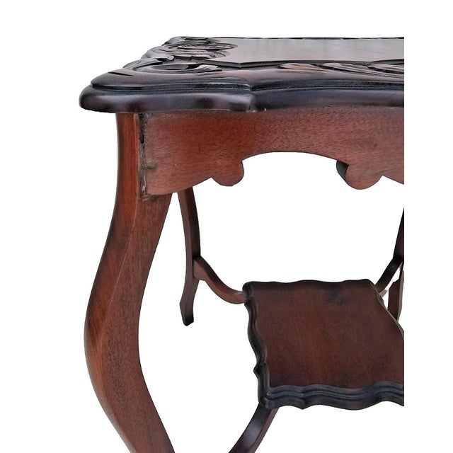 Antique 1890s English Rococo Revival Mahogany Lamp Table With Carved Shells For Sale - Image 17 of 18