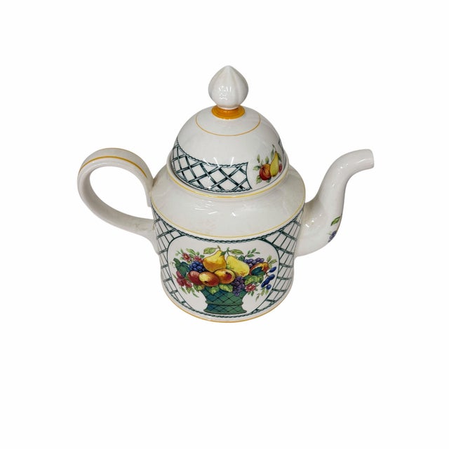 Vintage 1990s Villeroy & Boch Basket pattern coffee pot. No chips cracks or crazing. See pictures using the zoom feature...