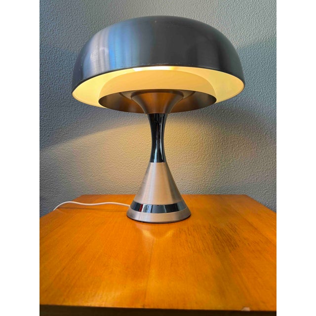 1970s Mushroom Table Lamp in Aluminum and Chrome by Luigi Massoni for Guzzini, Italy, 1970s For Sale - Image 5 of 18