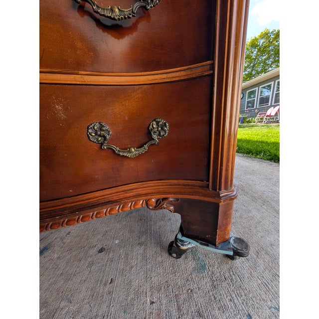 Wood Vintage Century Furniture Mahogany Serpentine Chest & Bedside Cabinet | French Provincial Influence, 2 Pieces For Sale - Image 7 of 18