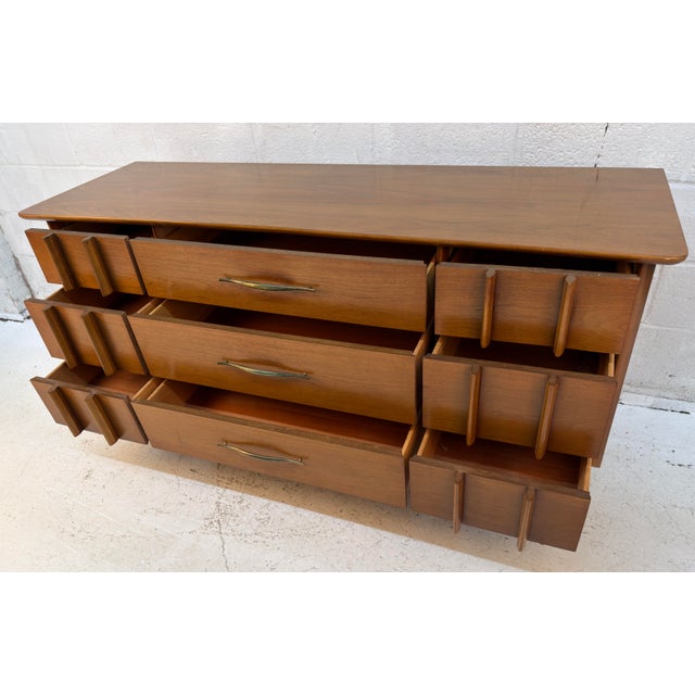 Wood Kent Coffey Walnut Lowboy Dresser With Nine Drawers, 1960s For Sale - Image 7 of 18