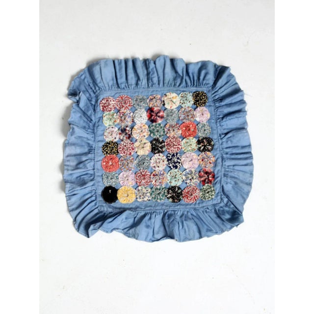 Vintage Yo-Yo Quilted Pillow Cover For Sale - Image 4 of 9