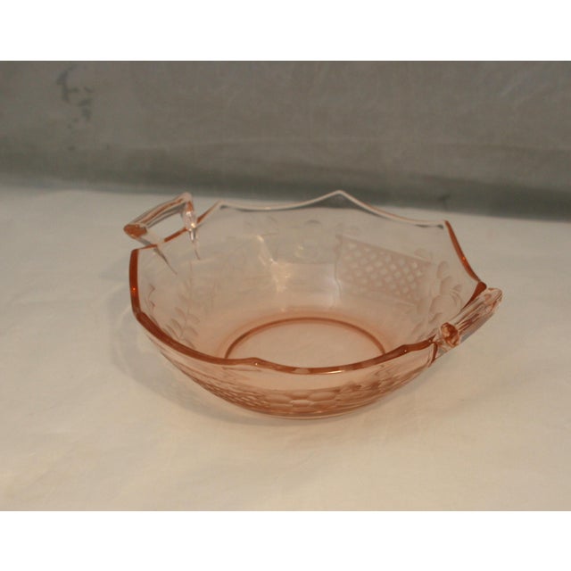 Vintage Elegant Pink Depression Glass Scalloped Lattice & Floral Etched Serving Bowl With Handles For Sale - Image 10 of 13