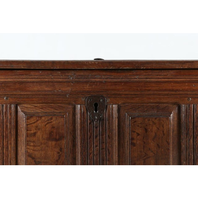 Antique William III Oak Trunk, 1700 For Sale - Image 4 of 14