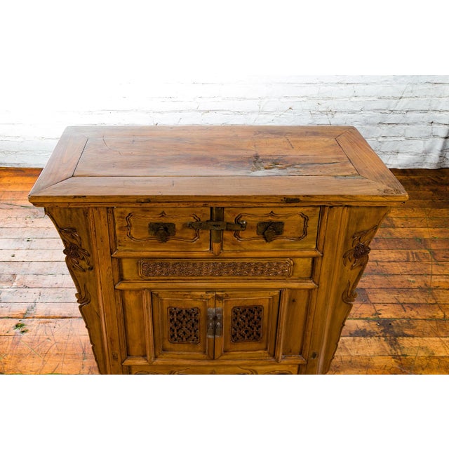Wood Chinese Qing Dynasty Period 19th Century Console Cabinet with Fretwork Motifs For Sale - Image 7 of 13