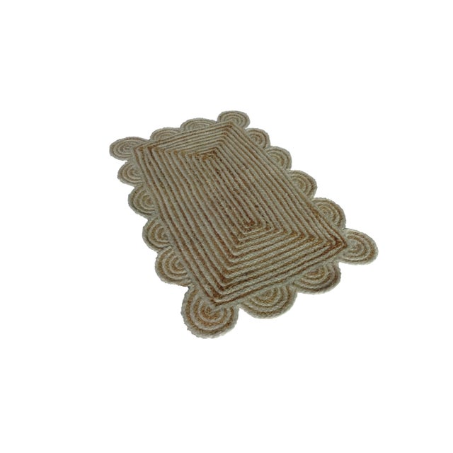 Scalloped Jute Doormat in Off White For Sale - Image 4 of 6