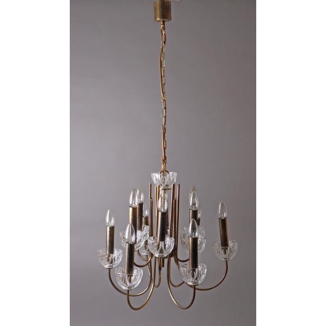 12 Flame Chandelier in Brass and Lead Crystal, 1960s For Sale - Image 11 of 18