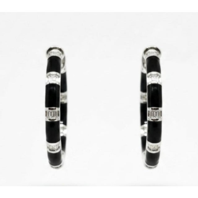 GEMSTONE DETAILS DIAMOND WEIGHT: 0.74 CTS 18K GOLD NET WEIGHT: 6.60 GRAMS GROSS WEIGHT: 6.75 GRAMS CODE: BH FOLLOW...
